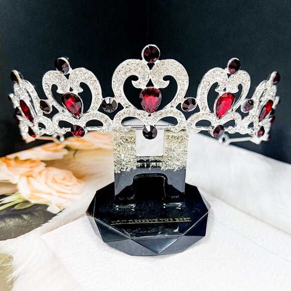 Burgundy Rhinestone Tiara. Silver tiara, Heart tiara, Flower girl crown, Gifts - Picture 5 of 9